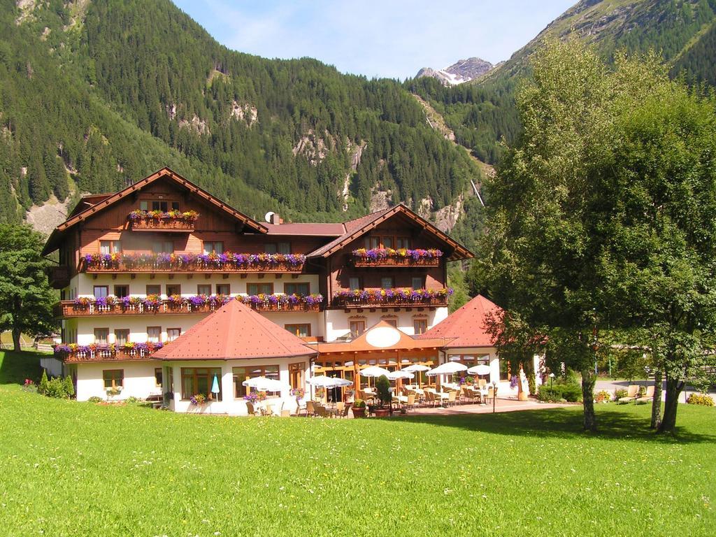 Alpenhotel Badmeister Flattach Εξωτερικό φωτογραφία