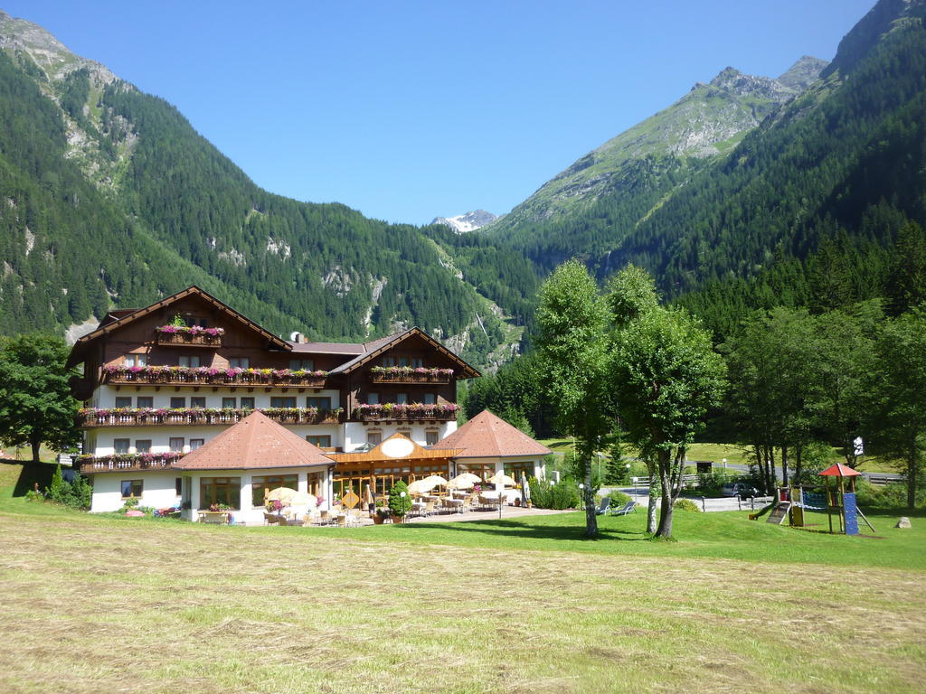Alpenhotel Badmeister Flattach Εξωτερικό φωτογραφία
