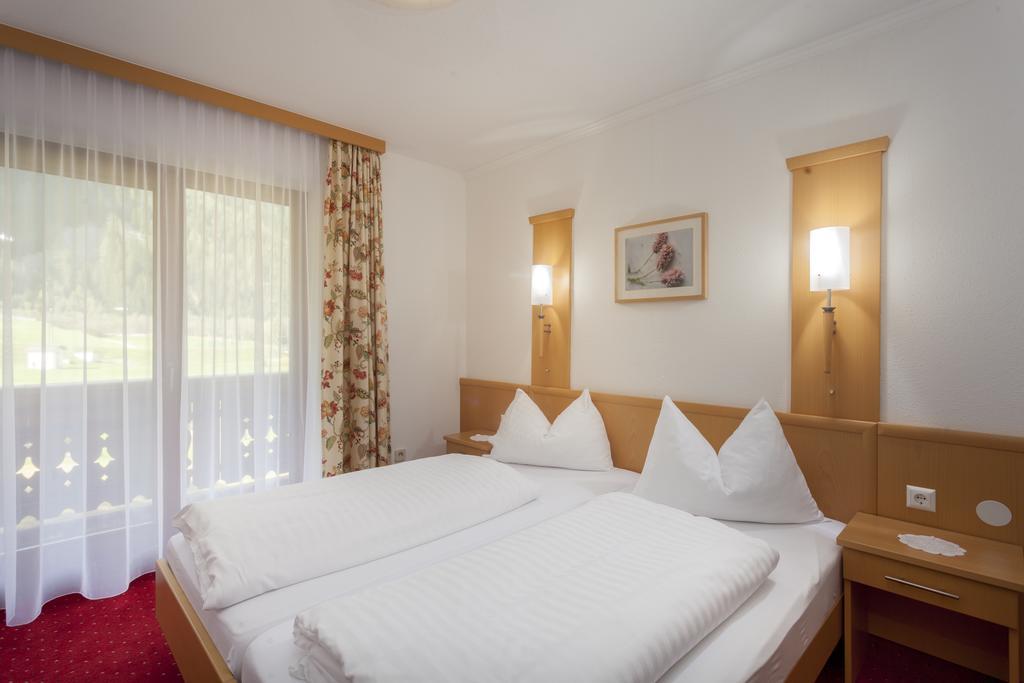 Alpenhotel Badmeister Flattach Εξωτερικό φωτογραφία