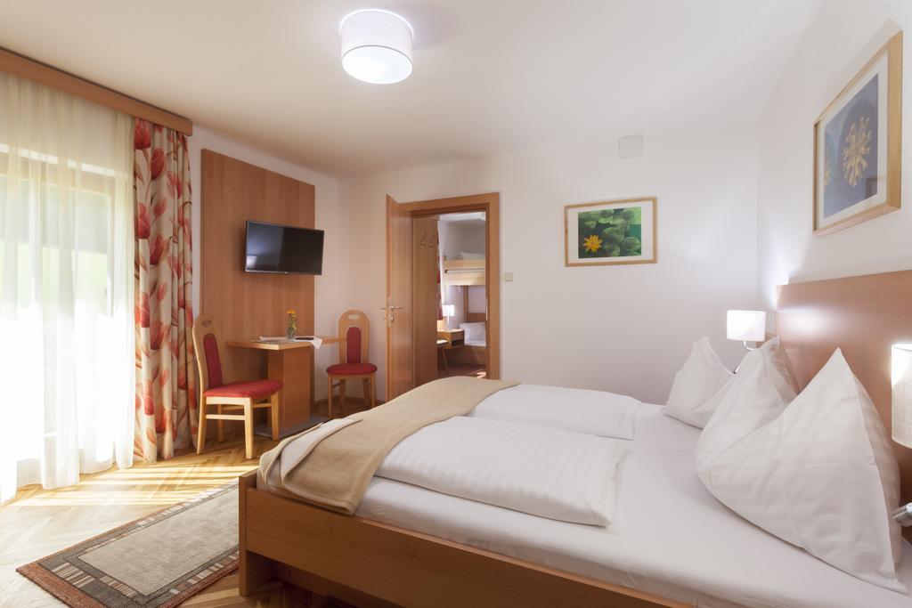 Alpenhotel Badmeister Flattach Εξωτερικό φωτογραφία