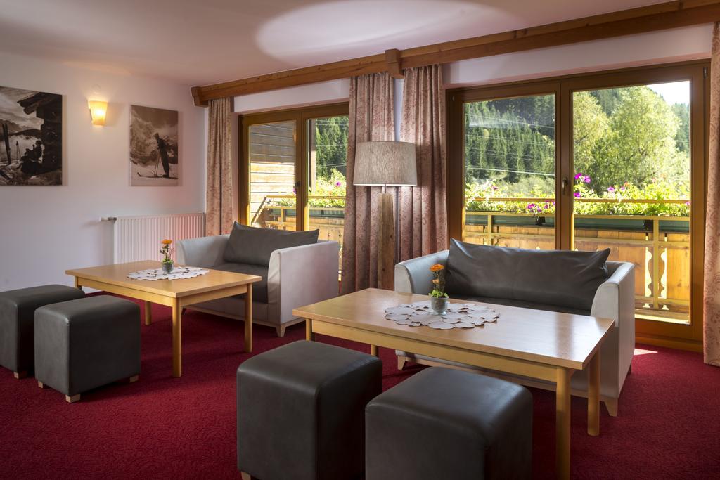 Alpenhotel Badmeister Flattach Εξωτερικό φωτογραφία